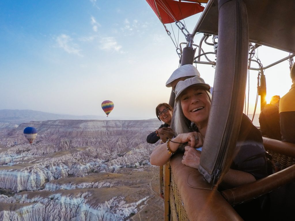 intrepid-travel-turkey-cappadocia-travelers-in-balloon