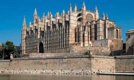 Mallorca Cathedral: A jewel of Gothic Architecture