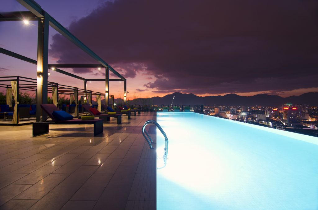 weil-rooftop-pool