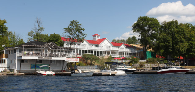 Culinary Adventures & Cottage Family Fun at Viamede Resort