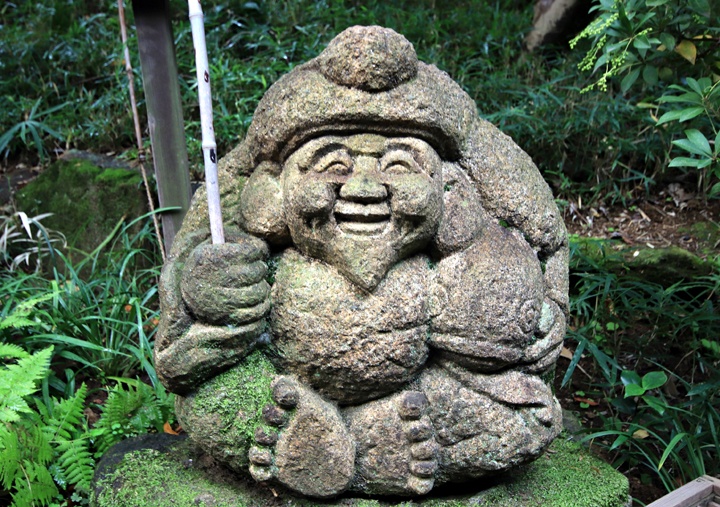 statue-of-ebusu-the-god-of-fishermen-and-of-luck-in-the-garden