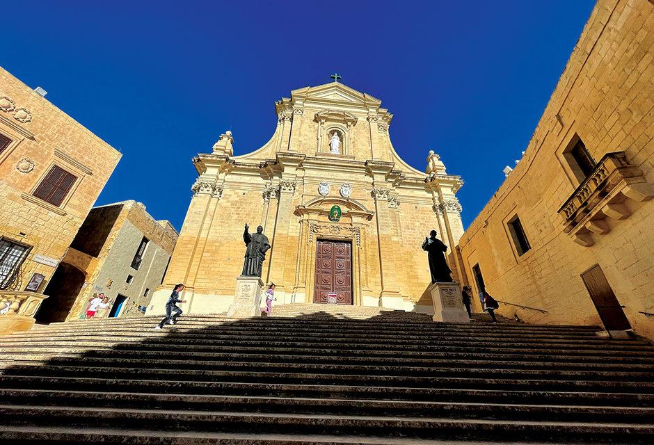 Malta – The Crown Jewel of the Mediterranean