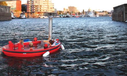 Hot Tub Boats Float in Victoria, BC