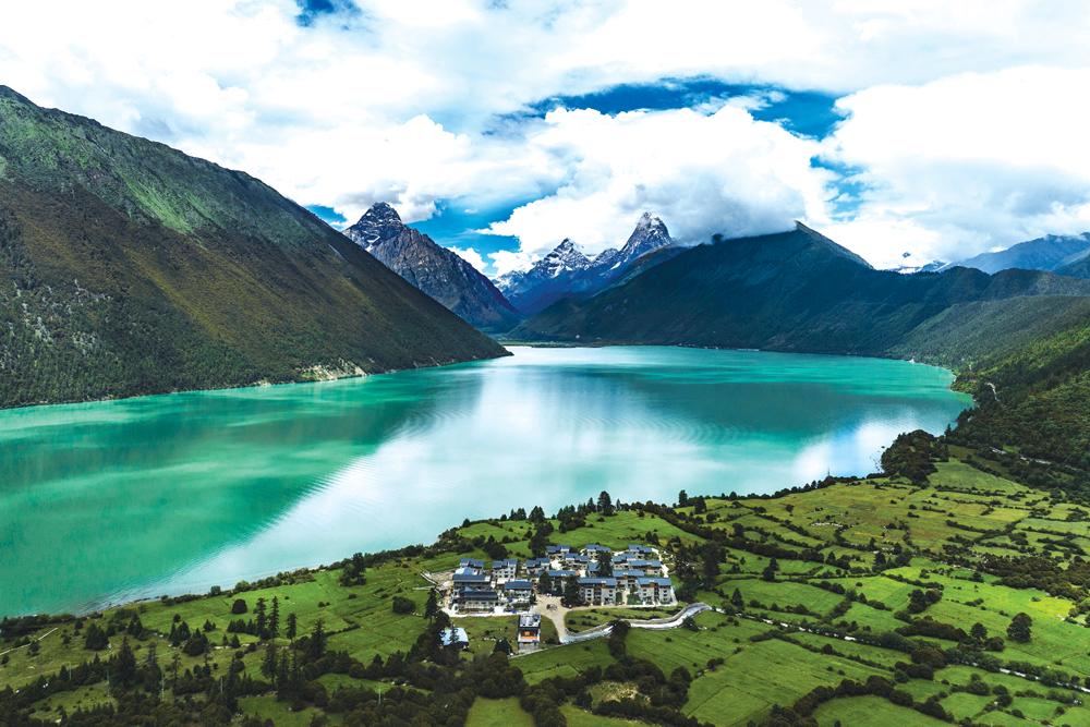 Songtsam Linka Retreat Lake Basong Tso