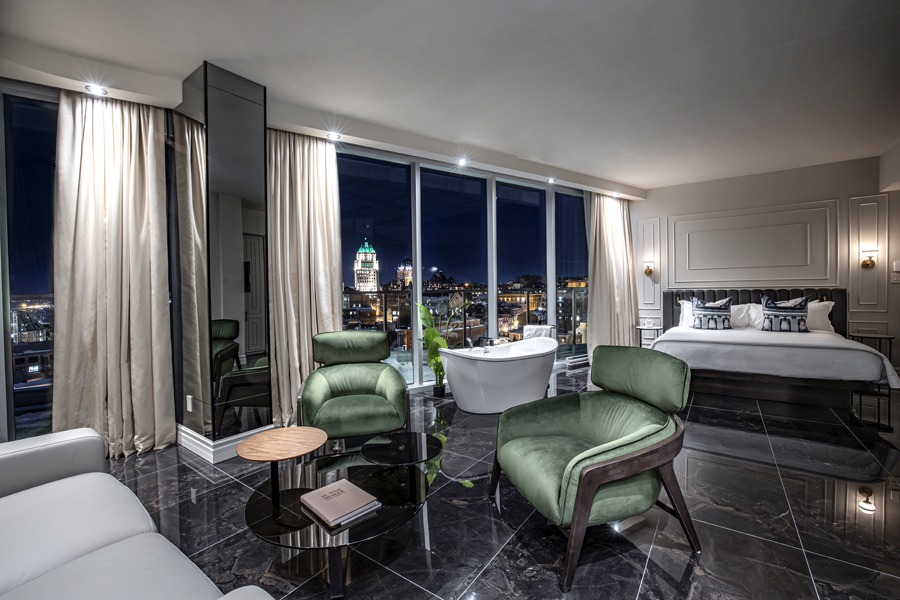 The 9e Ciel Penthouse at Le Capitole Hôtel – A Jewel in Québec City’s Sky