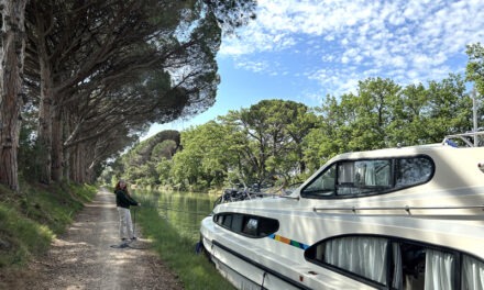 Le boat: Family Adventure in the South of France