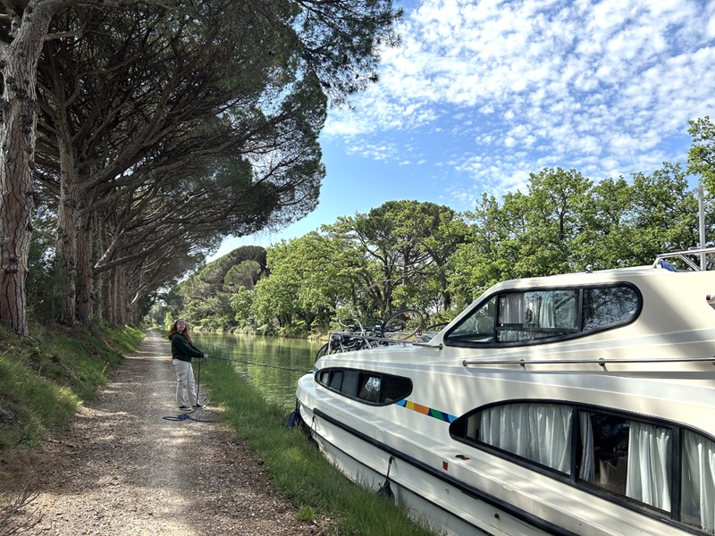 Le boat: Family Adventure in the South of France