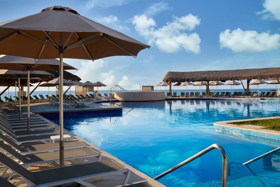Escaping Winter at the All-inclusive Marriott Cancun Resort