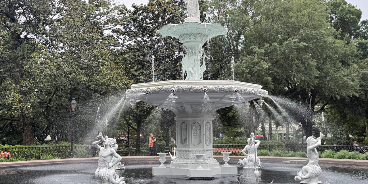 Savannah, Georgia: Southern Gem Drenched in History